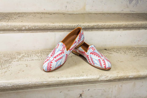 COMMODE SLIPPERS